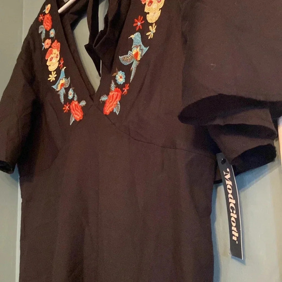 ModCloth NWT dress - black - embroidered - size 8 - cotton blend - Picture 3 of 8